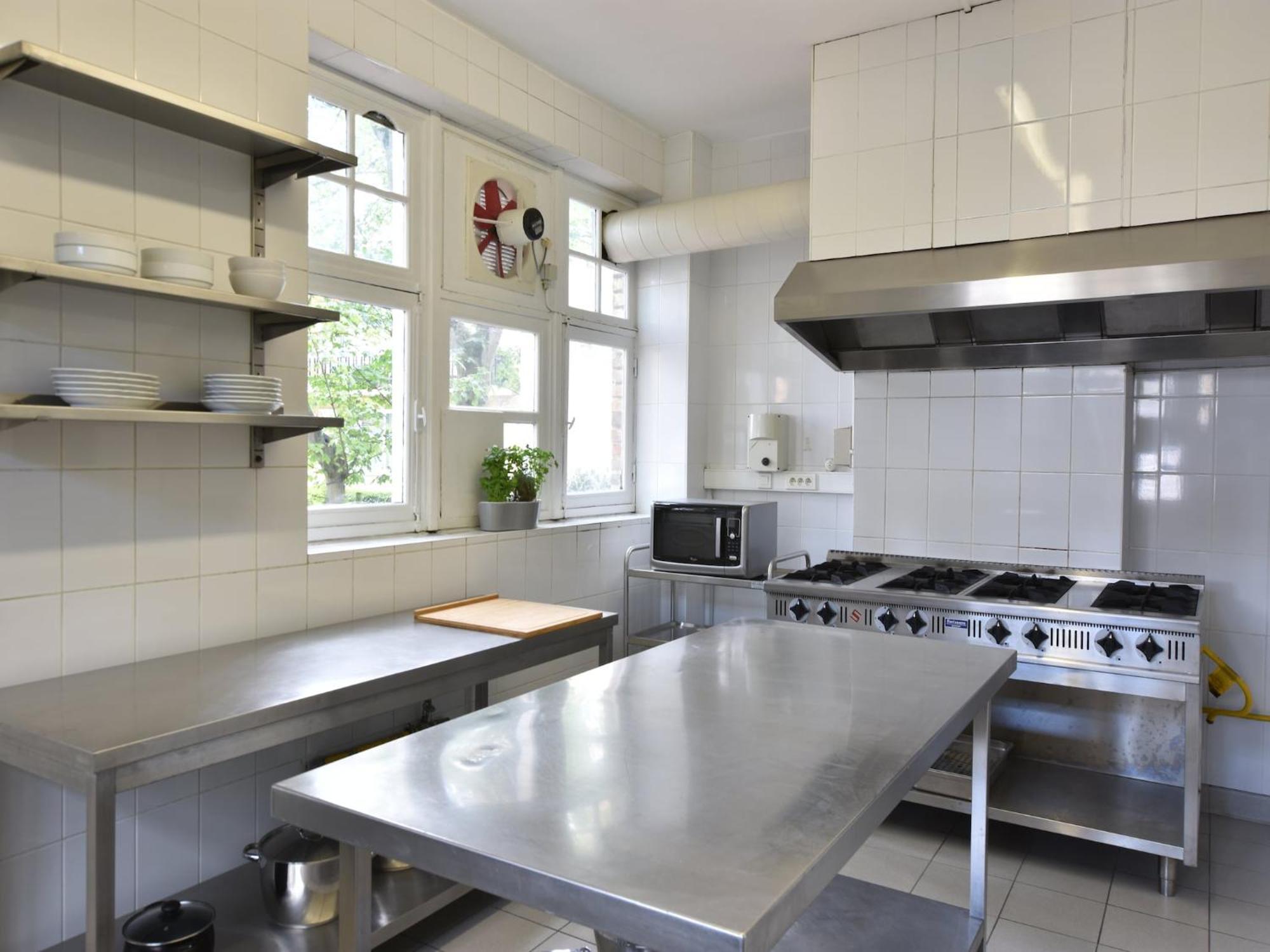 Former Hotel In The Centre And At 50 Metres From The Beach In Panne De Panne Luaran gambar