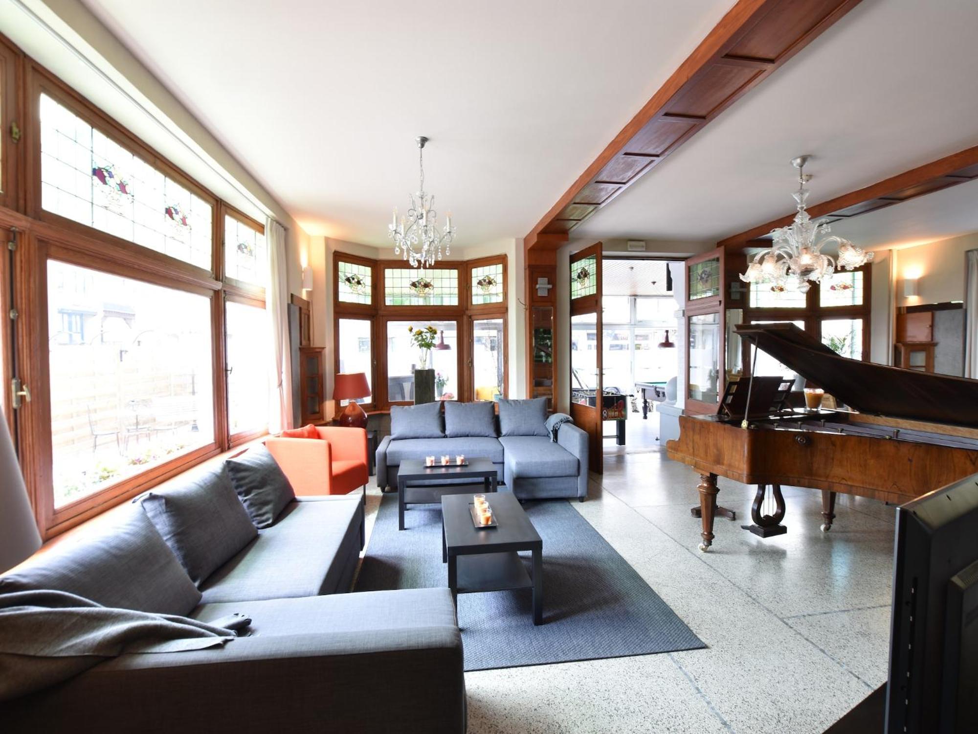 Former Hotel In The Centre And At 50 Metres From The Beach In Panne De Panne Luaran gambar