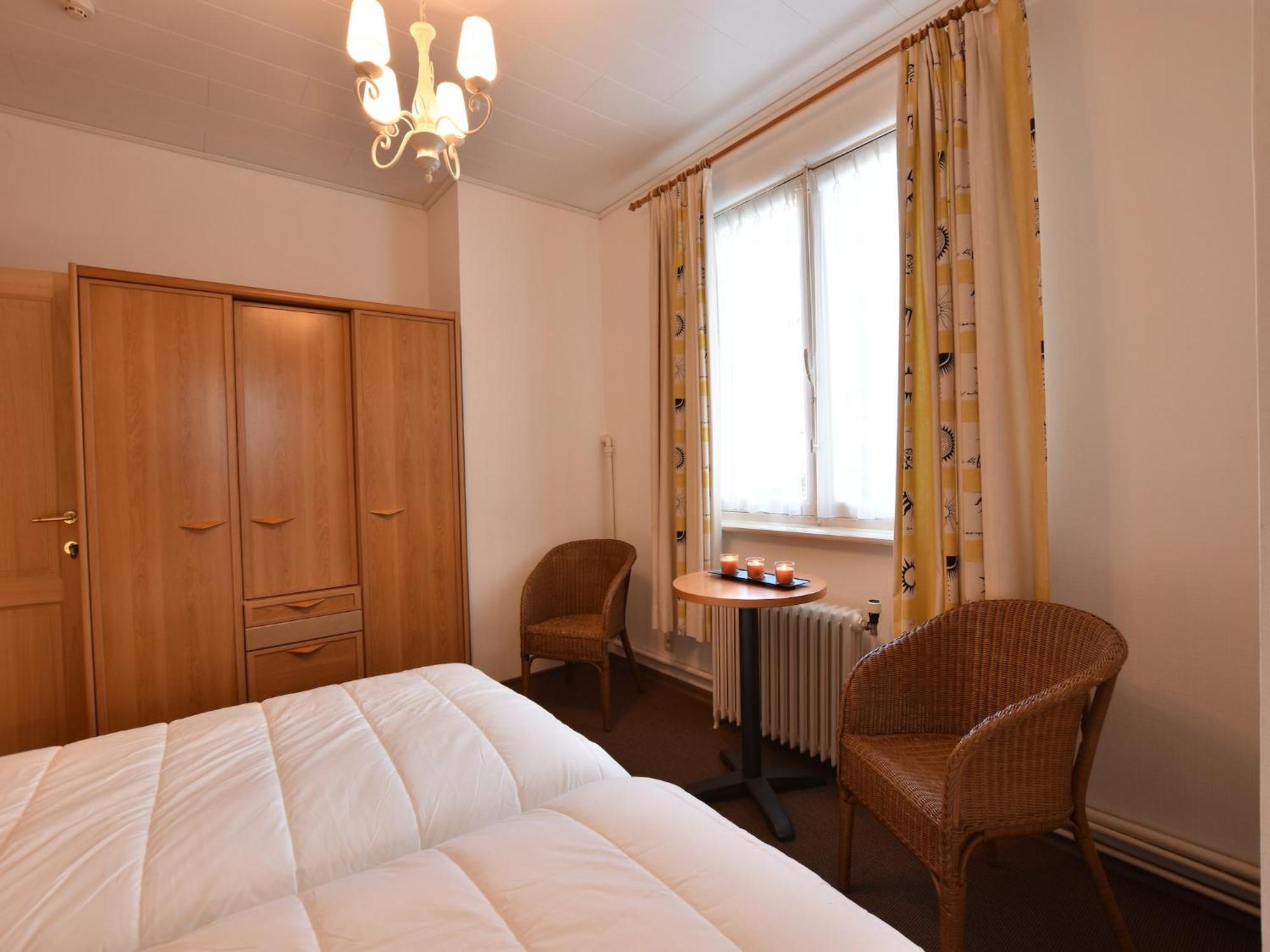 Former Hotel In The Centre And At 50 Metres From The Beach In Panne De Panne Luaran gambar